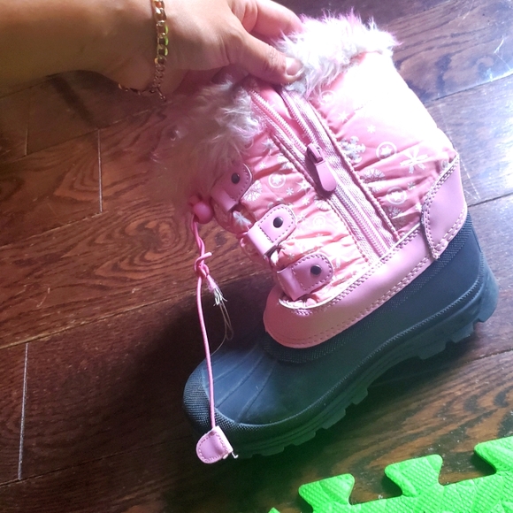 Snow Pink size 2 waterproof boots - Picture 8 of 8